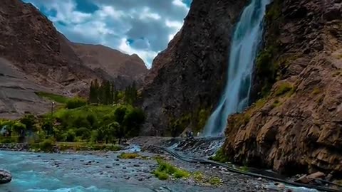 منٹھوکا واٹر فال اسکردو 🏞️Beautiful Skardu #explorepakistan #ghoomopakistan #waterfall #pakistan