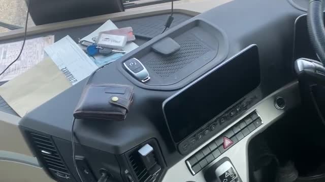 NEW INTERNAL ELECTRICAL WING MIRRORS IN THE NEW MERCEDES ARTIC 🚛 HGV!!