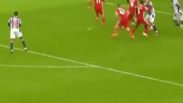 When the goalkeeper comes to help his team Liverpool