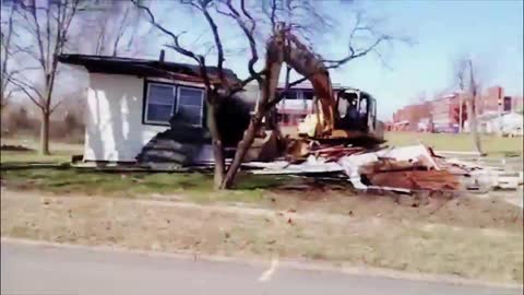 Demoltion of a House in 20 Seconds