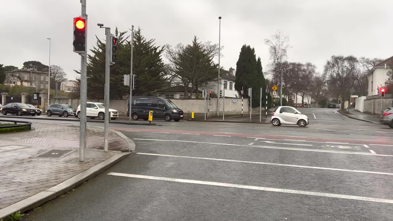 Driving Downtown - Misty Morning - South Dublin 4K(00h42m56s-00h45m28s)