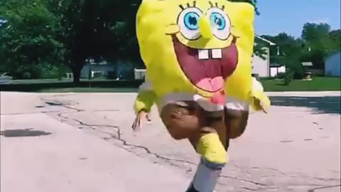 Azing Human sprinting 🏃‍♀️ in diffrent animal and marvel costumes