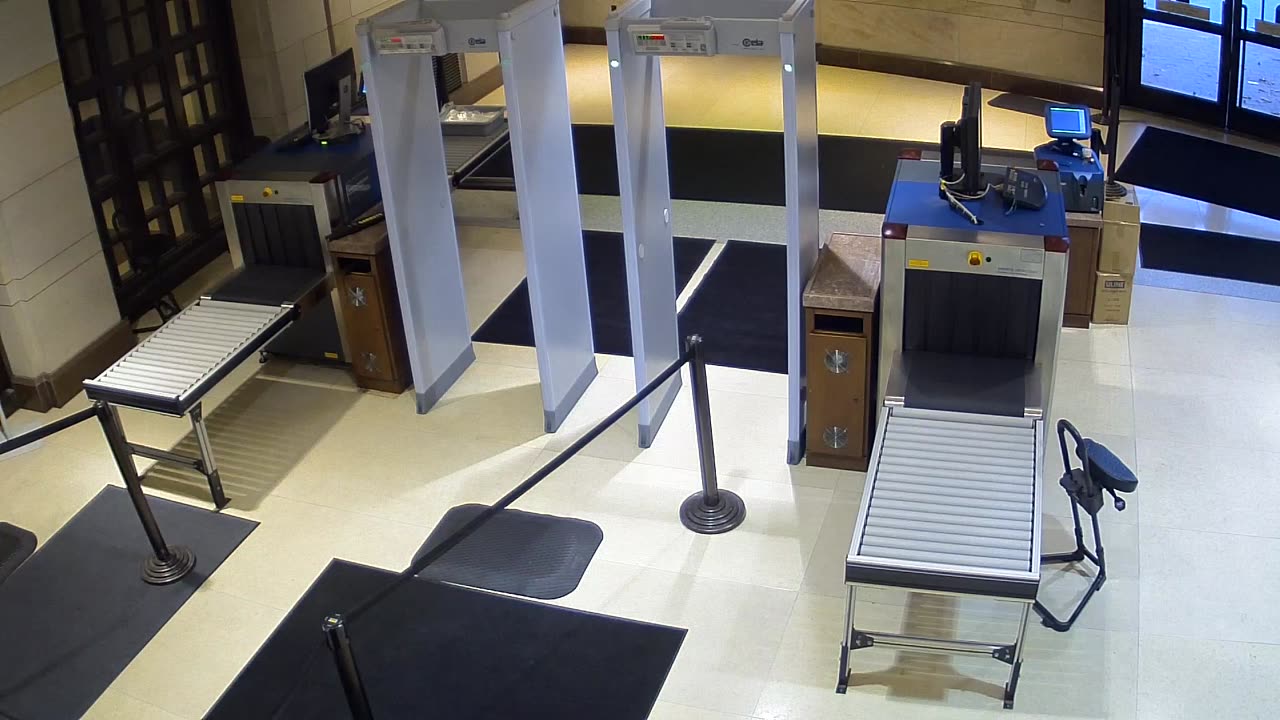 7151CVCULSScreeningMetalDet3_2021-01-06_16h20min01s647ms.mp4