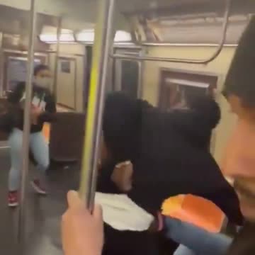Shooting On a NYC Subway on a Brooklyn Line #explicit #graphicwarning