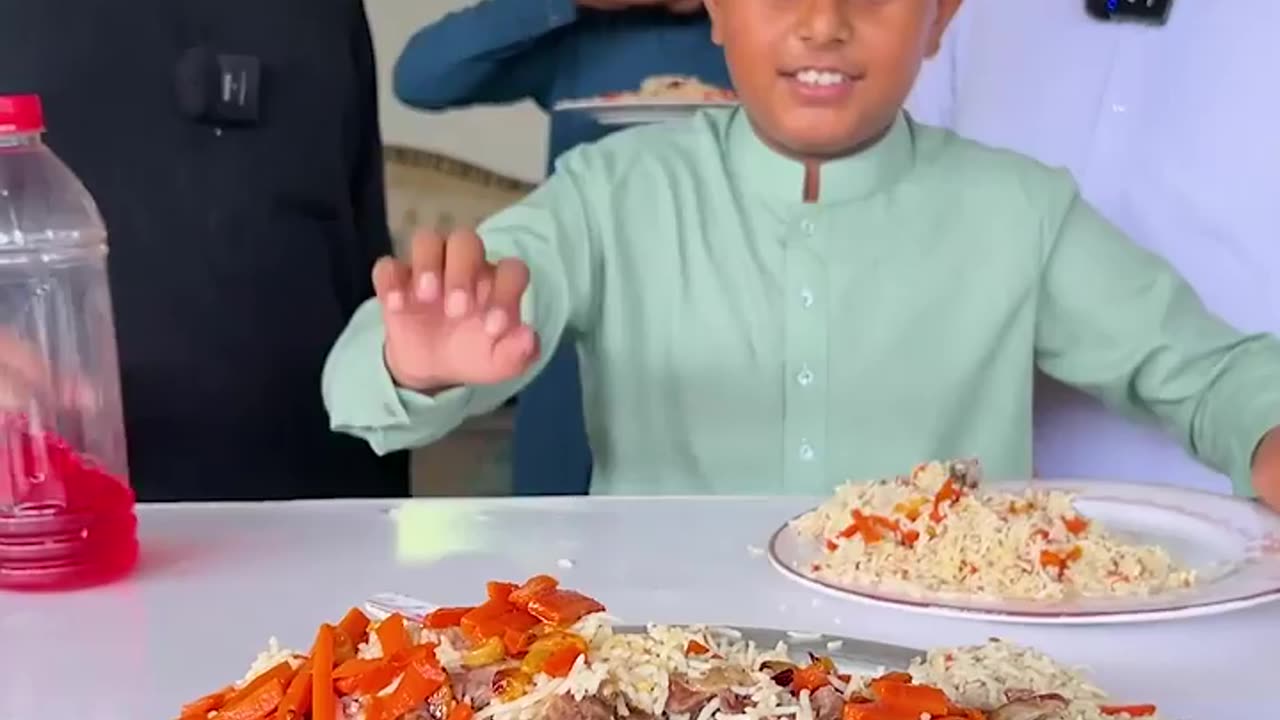 Eating Kabuli mutton pullao with funny flip challange