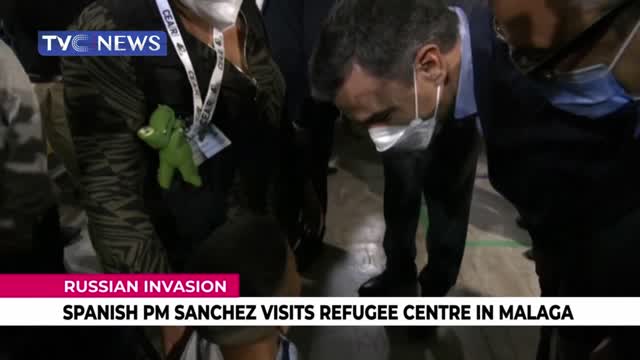 (SEE VIDEO) Spanish PM Sanchez Visits Refugee Centre in Malaga