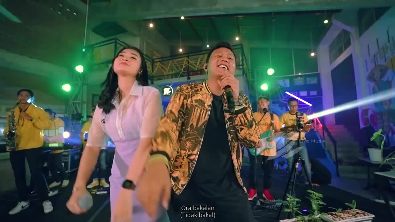 DENNY CAKNAN FT. YENI INKA - MADIUN NGAWI (OFFICIAL LIVE MUSIC)