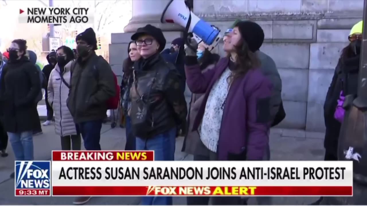 Actress Susan Sarandon joins pro-Palestinian protestors in New York City