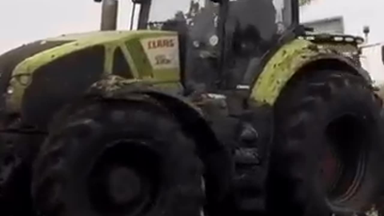 Tractors In The Mud Fight Chopping Corn ##❗