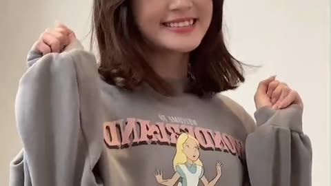 Cewek cantik senyumnya gemas