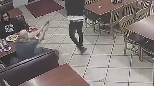 CUSTOMER SENDS ROBBER TO THE MORGUE DURING HOLDUP AT RESTAURANT IN HOUSTON TEXAS (SEE DESCRIPTION)