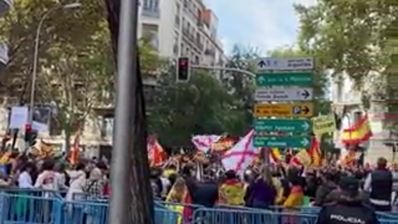 Chants of: “Spain is Christian, not Muslim"