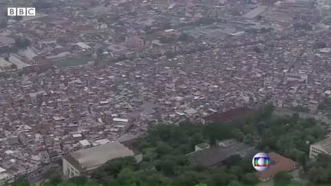 Drugs raid shootout in Brazil leaves 25 dead - BBC News