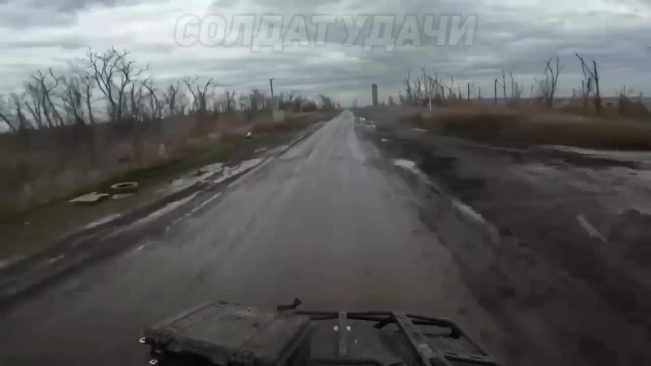 Russian fighters on an ATV were one step away from death.