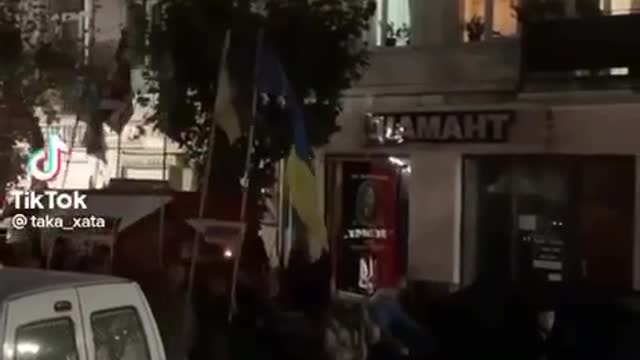 Bandera supporting parade