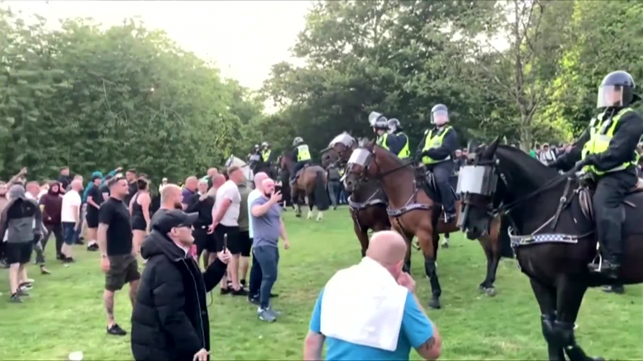 Keir Starmer condemns UK protests as 'far-right thuggery' | REUTERS | NE