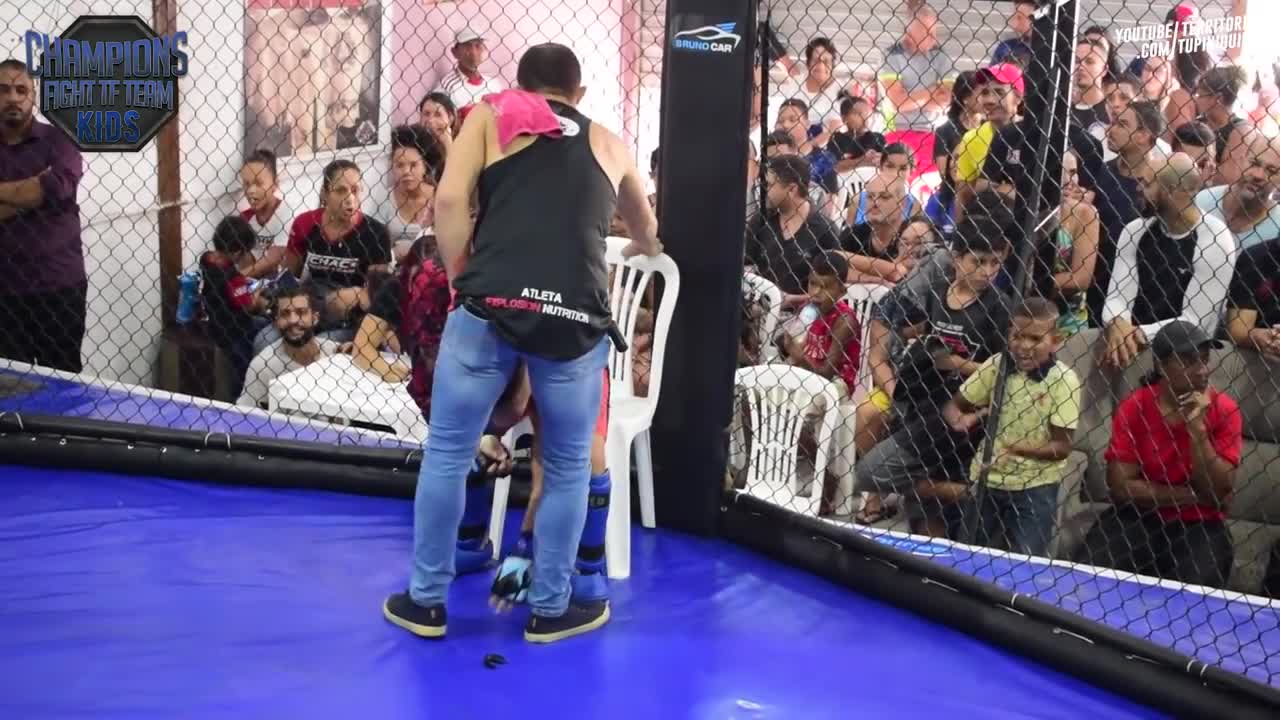 [MMA Kids] Tayson Vs Bryan Lee - Champions Fight