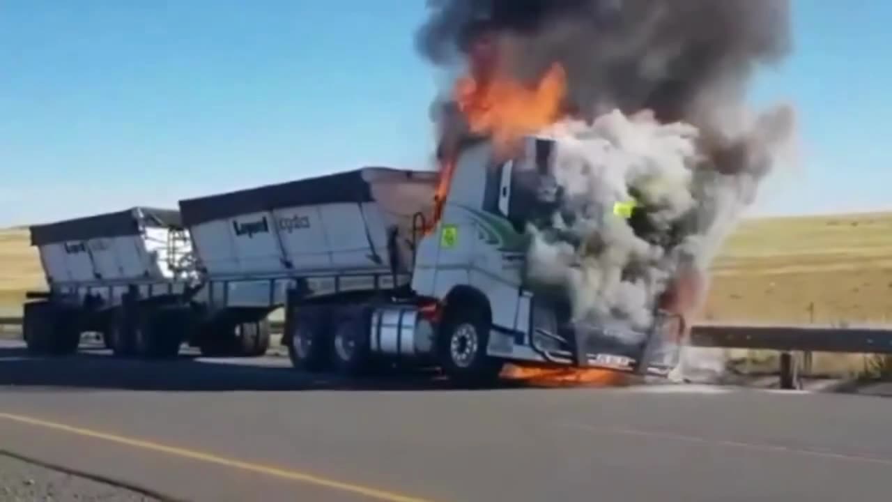 Terrible Truck Crash Compilation Dash Cam Footage