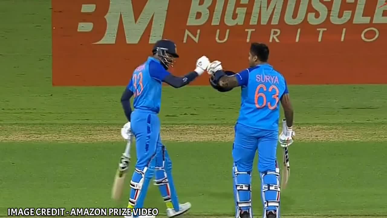 Surya Kumar Yadav Batting 111(51) Vs Nz Surya Kuamr Yadav Emotional Hug To Hardik Panya