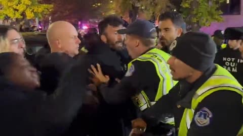 Pro-Palestine protesters are trying to storm the DNC Headquarters in Washington DC.