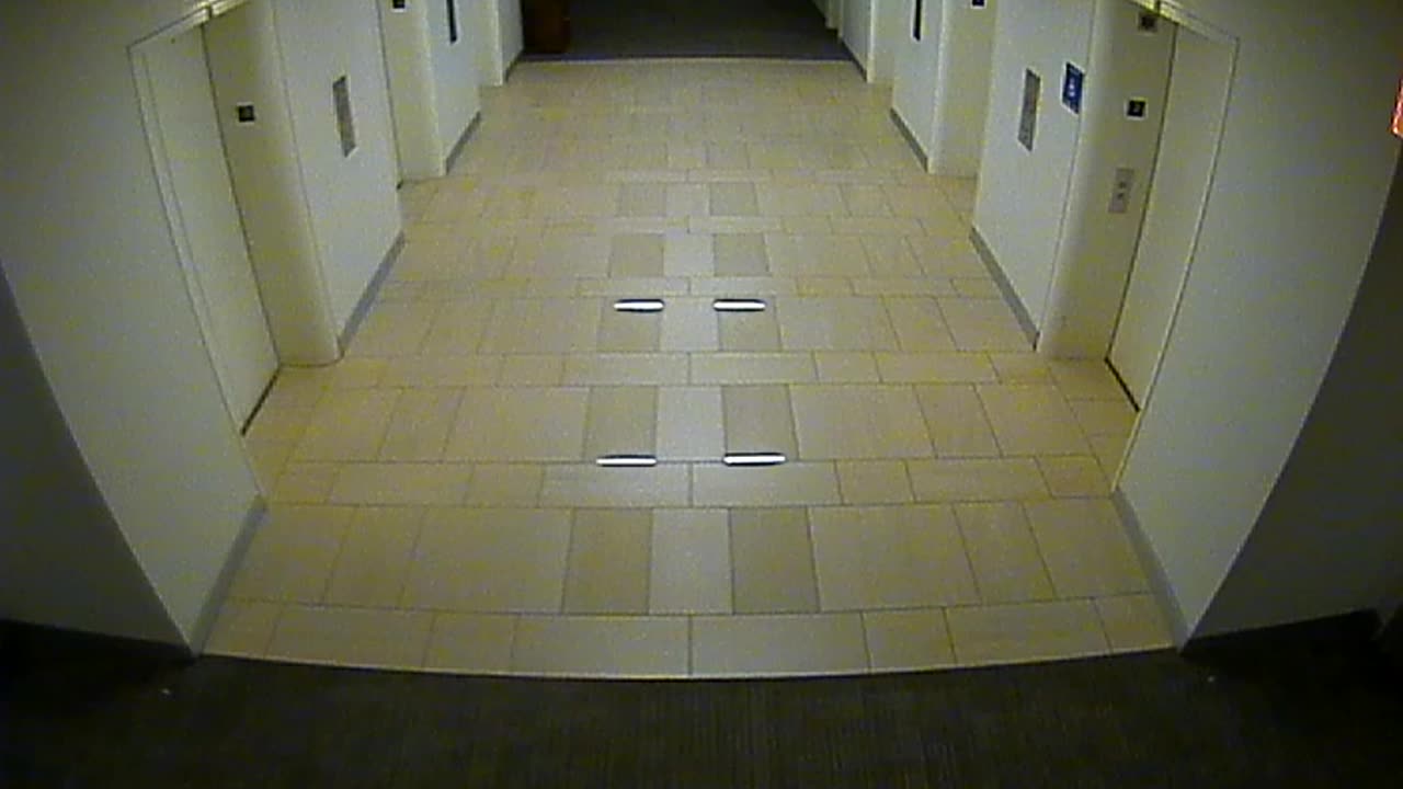 8404OHOB03O3A2MainElevatorLobby_2021-01-06_18h40min01s650ms.mp4