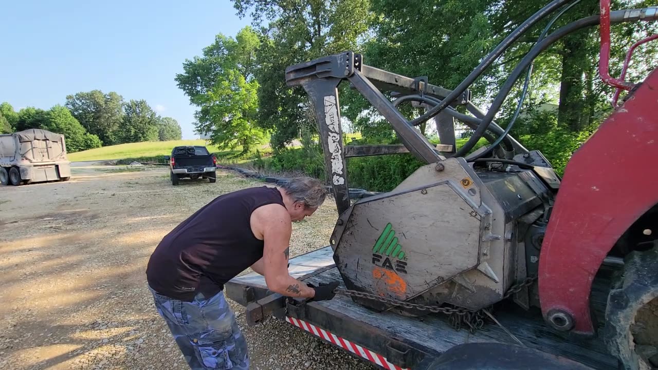 EMERGENCY OVERNIGHT PARKING FOR THE TRACKLOADER