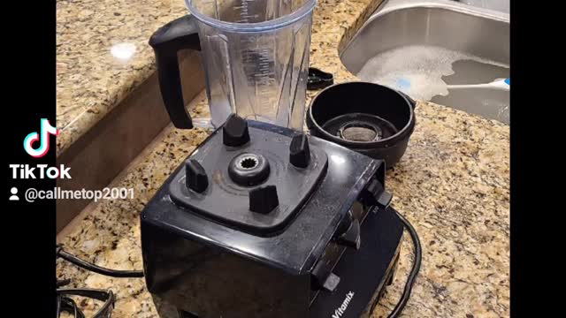 Making Coquito