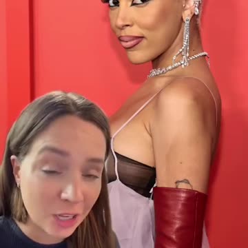 What is going on between Doja Cat and her fans?