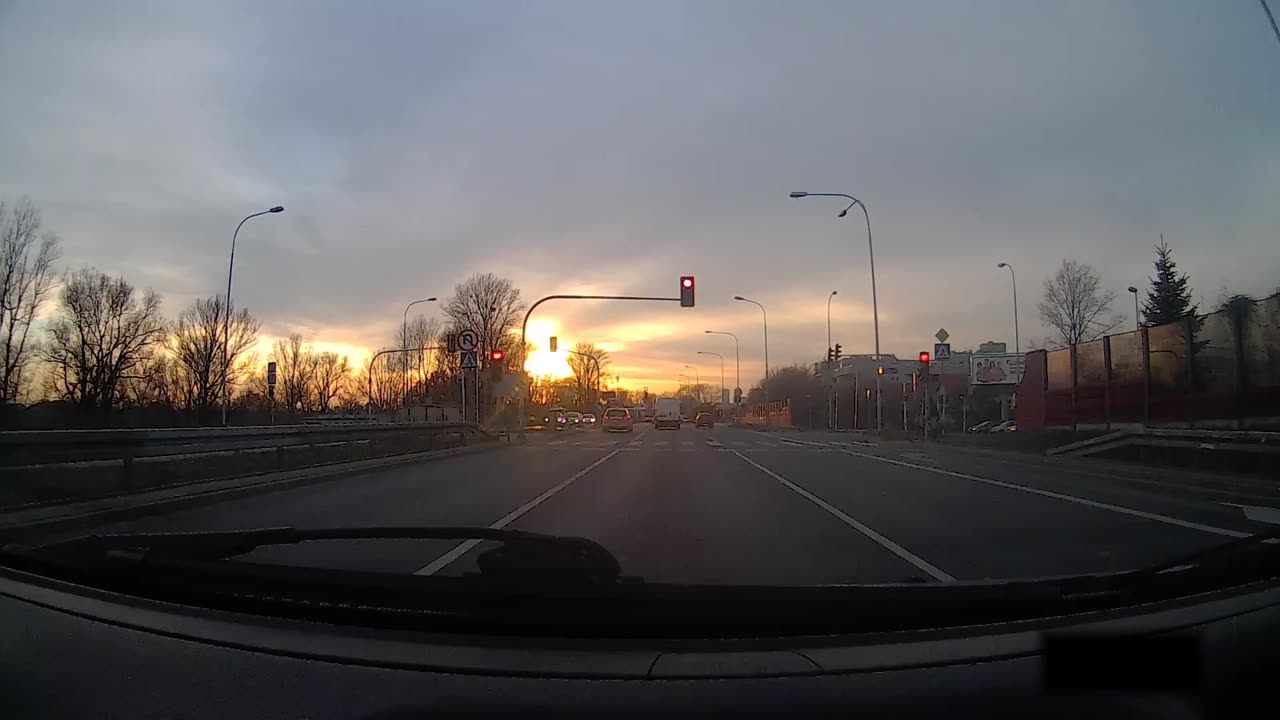 Wjazd na skrzyżowanie na czerwonym świetle