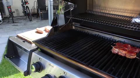 Cervelat auf dem Gasgrill made by Sonnenfeld BBQ & Grill