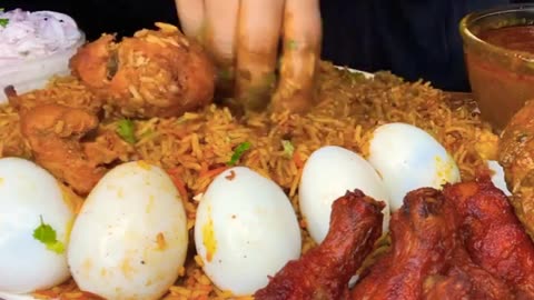 Eating chicken anda