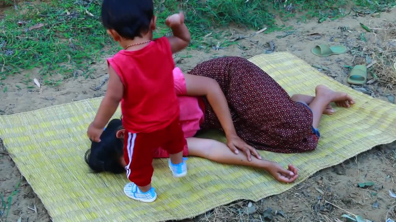 Wild Women - baby boy find pick Strawberry​ with mother by river - cooking food for dog-6