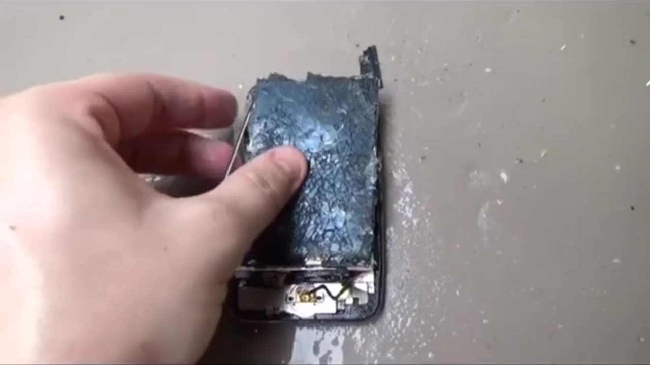 How to fix a water damage iphone