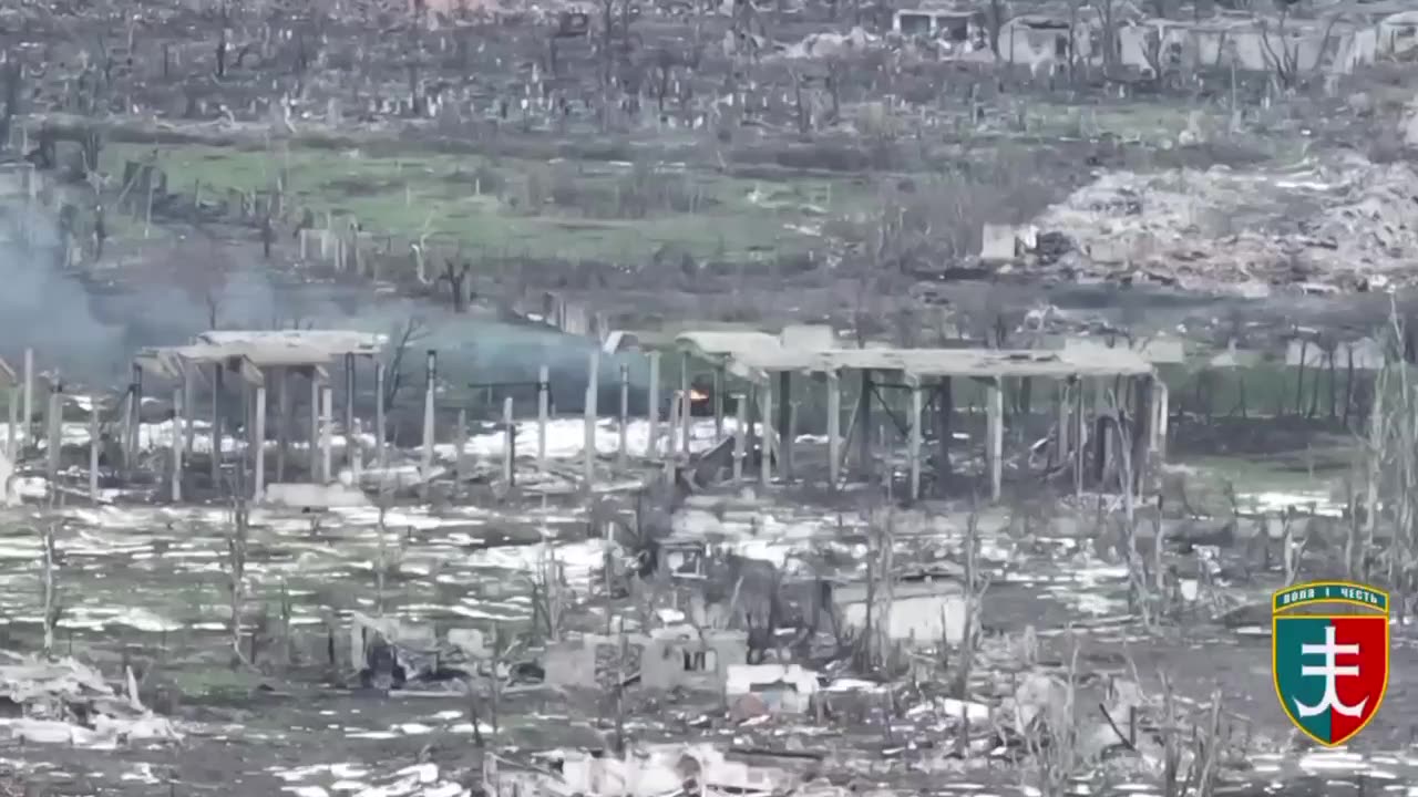 Arrival of 120mm mines on the Russian T-72B3 tank. Maryinka
