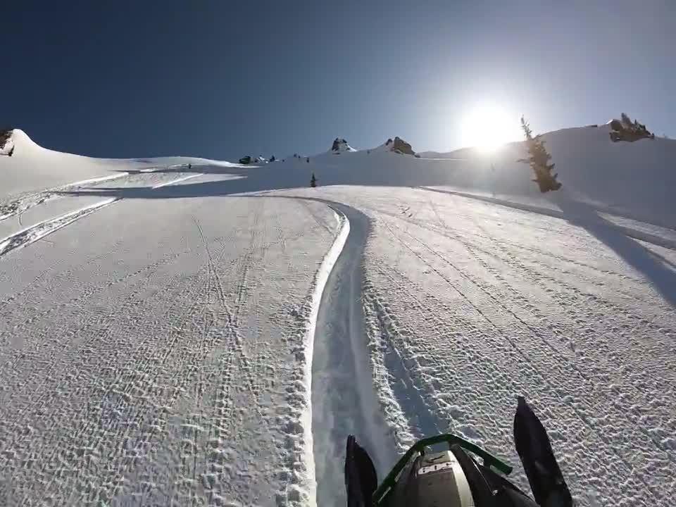 Outrunning an avalanche