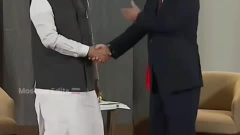 This look is very beautiful prime minister of india Narendra Modi to vlamudir putin