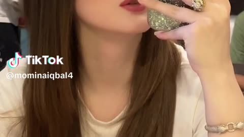 momina iqbal