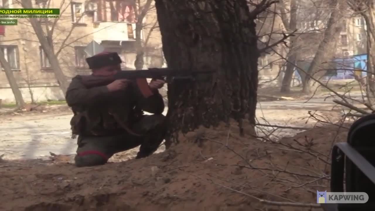 Fighters of the Donetsk People's Republic clear Mariupol from the remnants of the Azov battalion