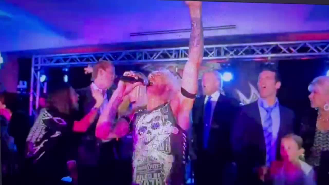 Lead singer Dee Snider sings “we’re not gonna take it” with Trump and family