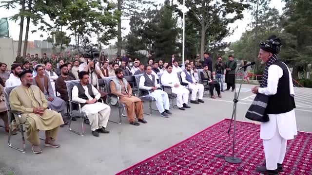 Taliban take regional capital, kill top official
