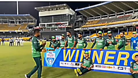 Presenting you the number one batsmen with his number one team in odi 🇵🇰💚