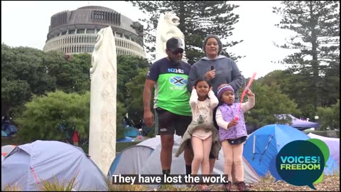 Peaceful Protests in Wellington - Bobby & Family children not welcome at Kura