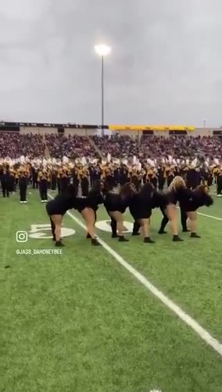 MarioNawfal 🚨- AMERICANS WEIGH 3X MORE THAN 60 YEARS AGO