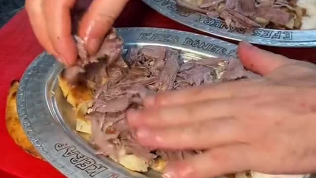 İskenderun’a gidip iskender yemesek olmazdı.