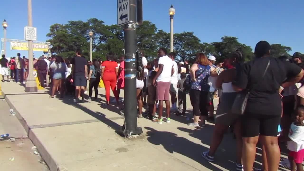 WATCH NOW: Long line to get into Taste of Chicago stretches all the way down Michigan Avenue