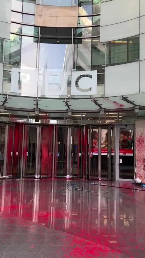 BBC HQ this morning 👀