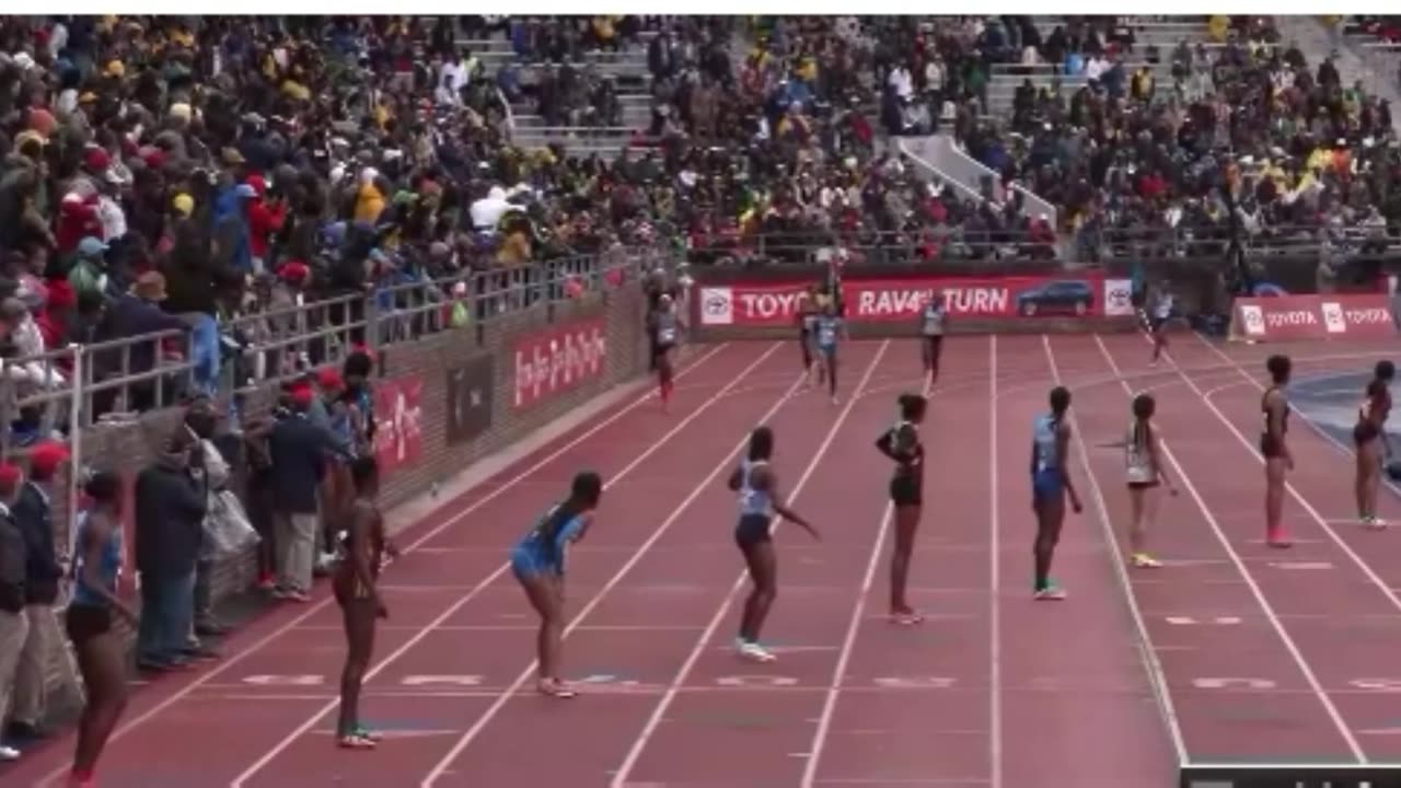 Penn relays 2023 High school girls 4x4m relay featuring Hydel, Edwin Allen and Bullis High