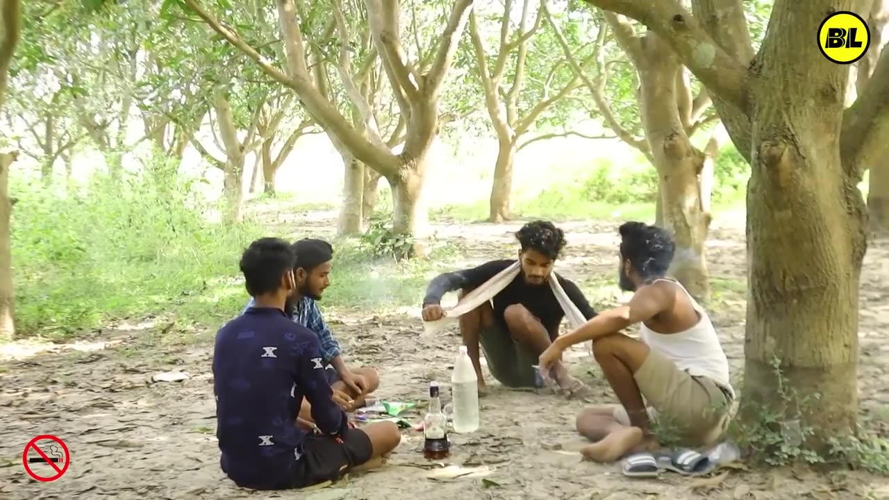 FUNNY VIDEO WITH INDIAN BENGALI BOYS