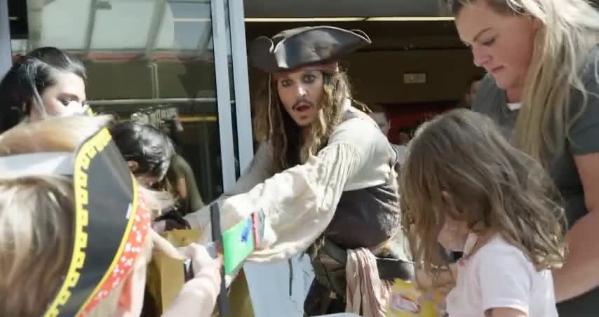 Johnny + Depp as “Captain Jack Sparrow” sails into Vancouver to visit patients at BCCH [FULL VIDEO}