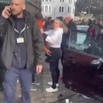 ⛔️ Car mounts pavement and hits multiple pedestrians in Barking, London